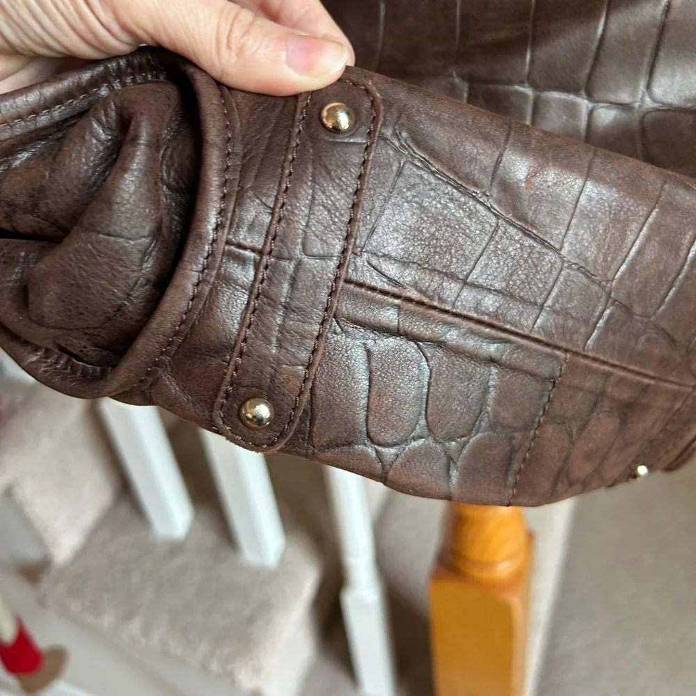 Arcadia Brown Genuine Leather Shoulder Bag - Picture 5 of 15